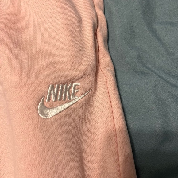 Pink Nike sweats - Picture 2 of 3